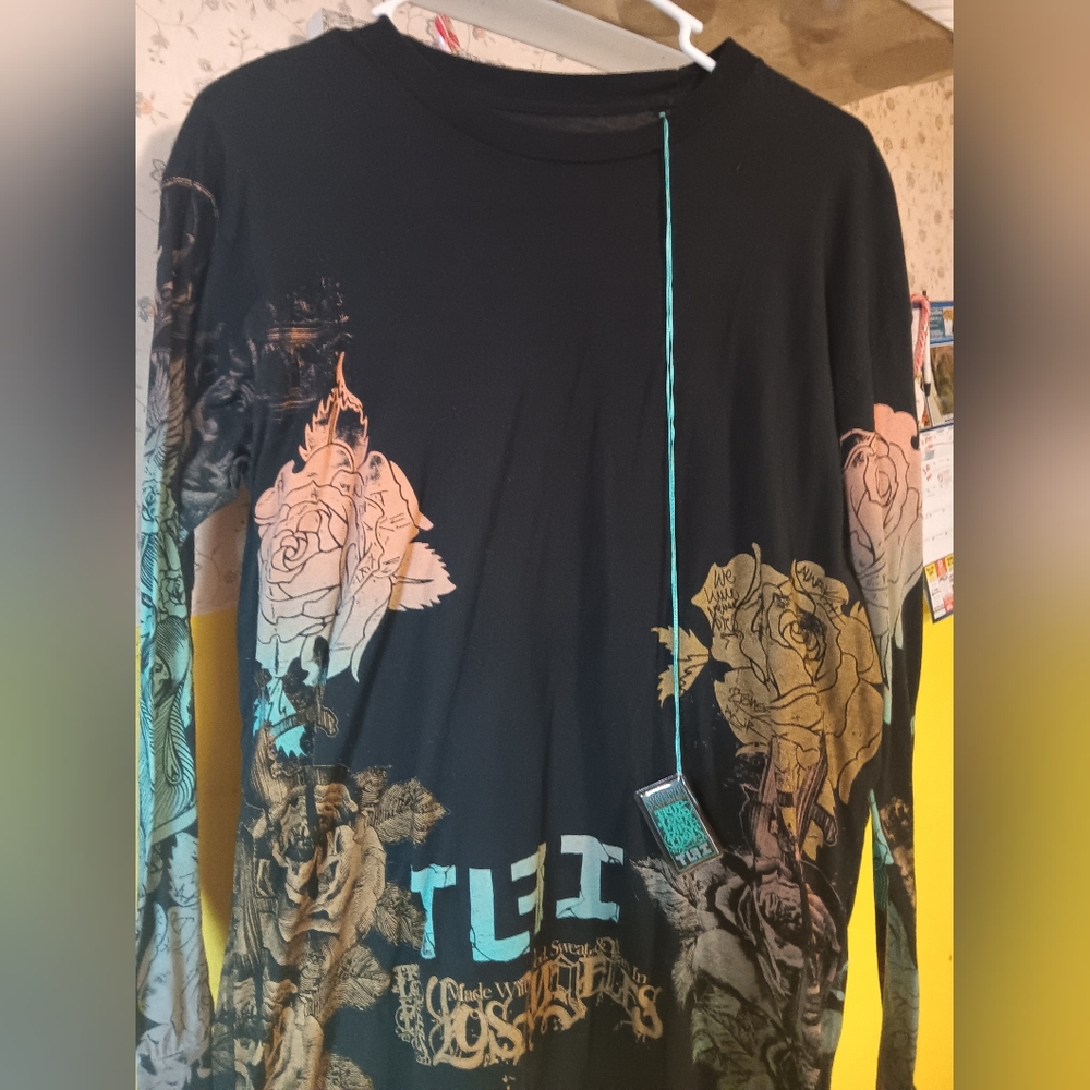 NWT RARE TRUE LOVE FALSE IDOLS LONG SLEEVED GRAPHIC SHIRT. L - Picture 3 of 8